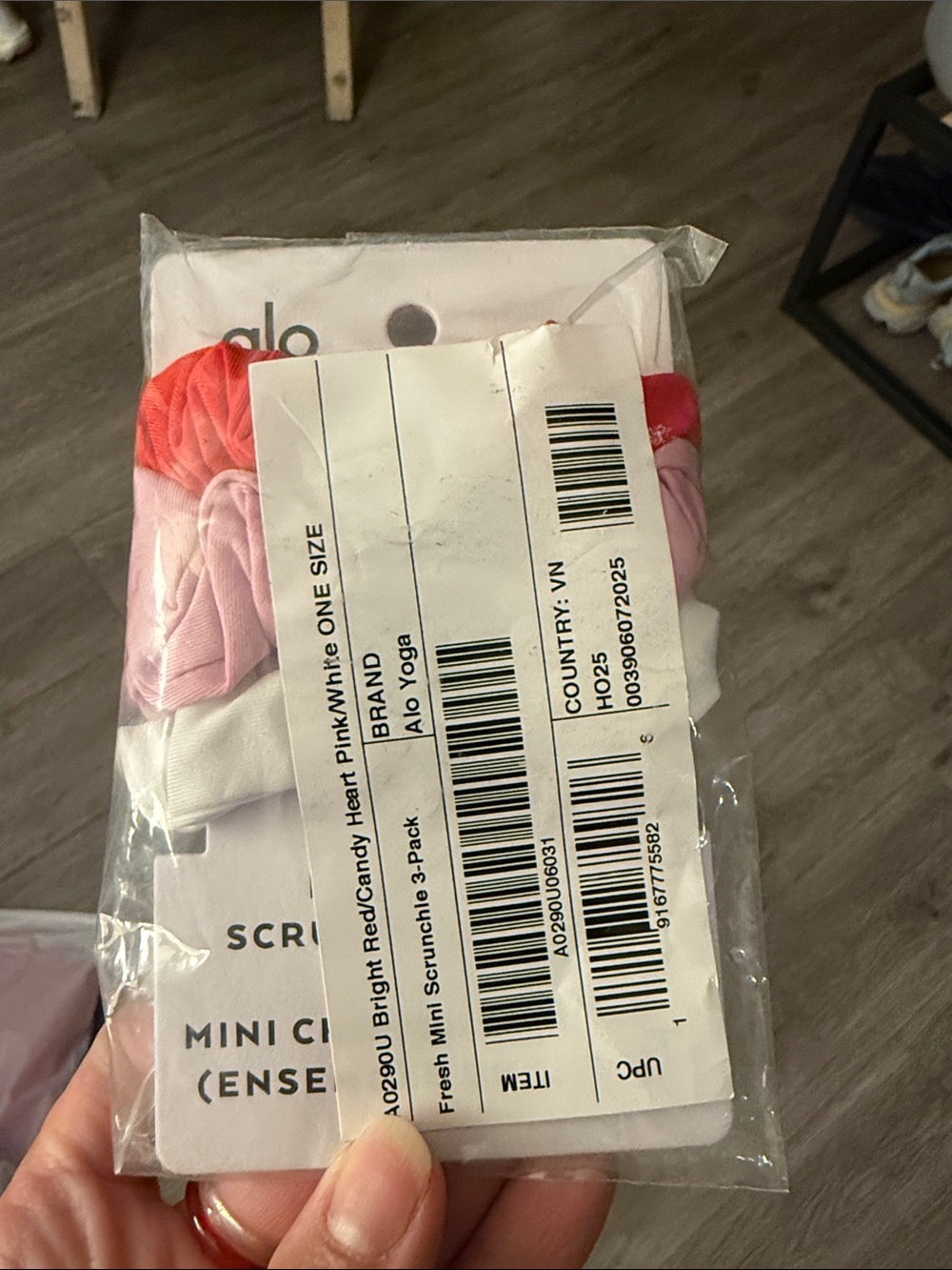 NWT ALO Fresh Mini Scrunchie (3-Pack), Bright Red/Candy Heart Pink/White - Picture 3 of 4